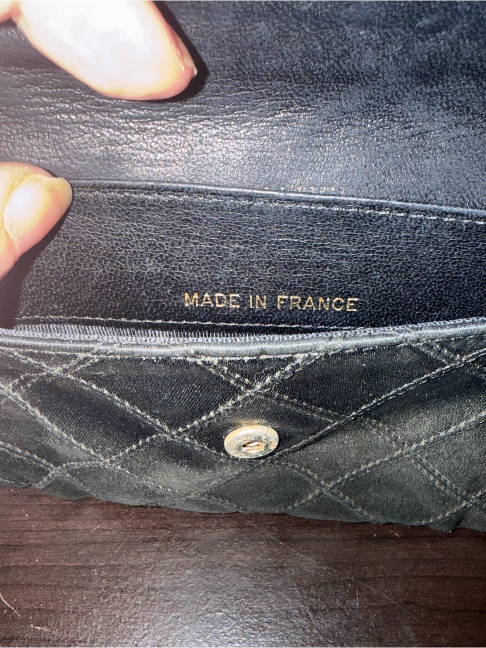 CHANEL Black Quilted Leather Zip Wallet with Authenticity Card - Picture 4 of 8